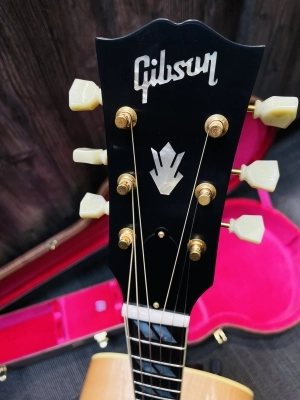 Gibson 1952 J-185 - Antique Natural 4